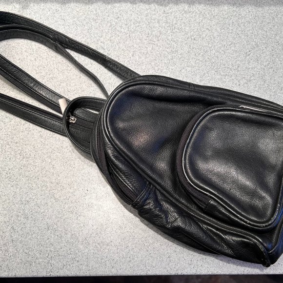 SMALL LEATHER BAG * BLACK BACKPACK STYLE BAG * main image 4